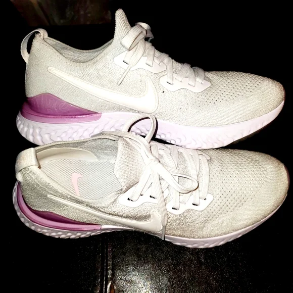 Nike Women's Epic React Flyknit 2 Sneakers Size 10½ - Picture 7 of 9